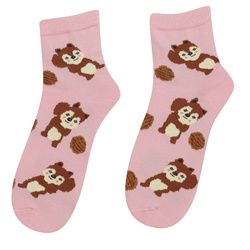 Różowe skarpetki dziewczęce w wiewiórki i żołędzie