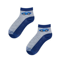 Szaro-niebieskie skarpetki z samochodem