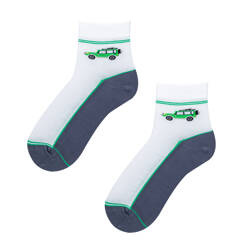 Białoszare skarpetki chłopięce z autem